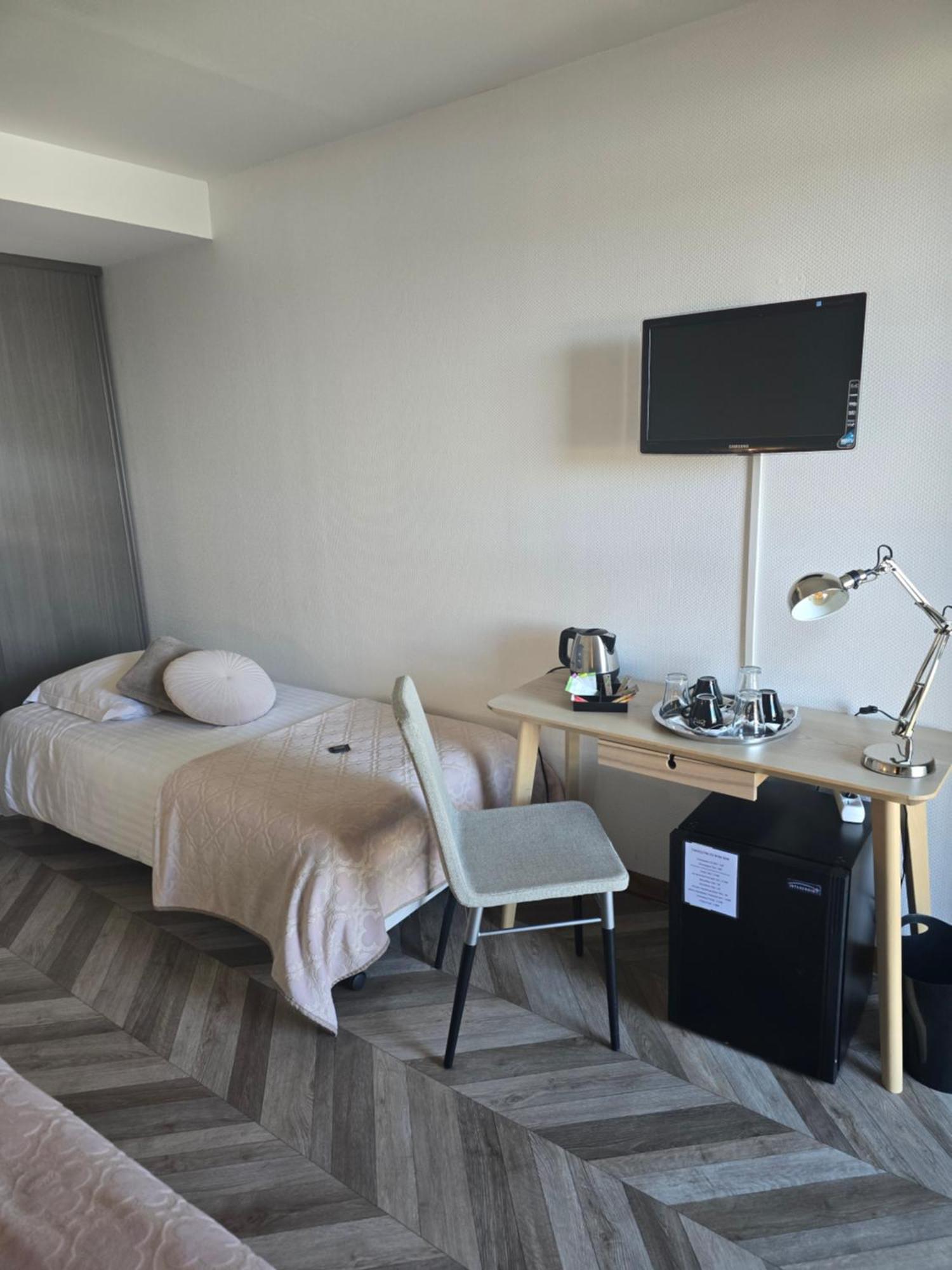 Hotel L'Ideal Le Mountbatten Arromanches-les-Bains Kültér fotó