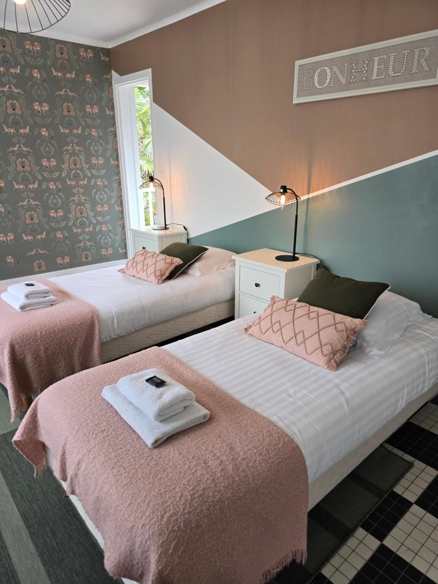 Hotel L'Ideal Le Mountbatten Arromanches-les-Bains Kültér fotó